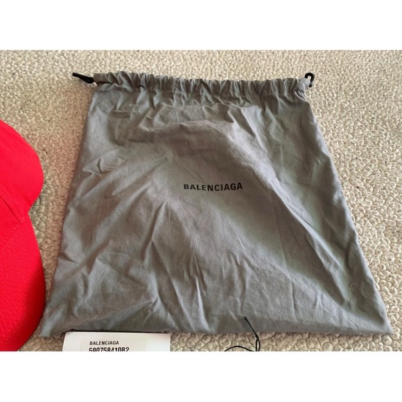BALENCIAGA CAP - Picture 8 of 10